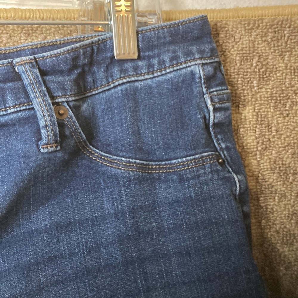 Universal Thread size 16 jeans. - Picture 9 of 11